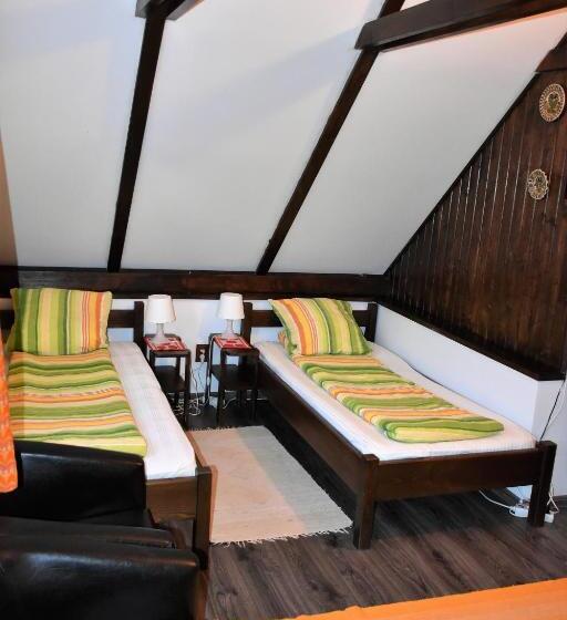 חדר סטנדרט לארבעה, Casa Demeter