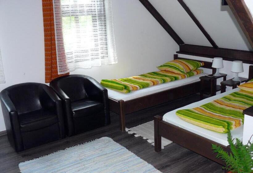 חדר סטנדרט לארבעה, Casa Demeter