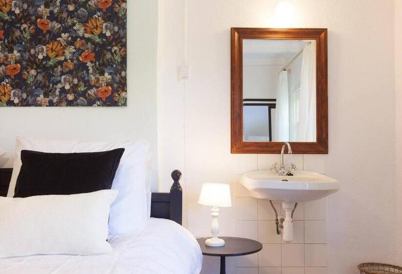 חדר סטנדרט לשלושה עם נוף לגינה, De Oude Pastorie Macharen