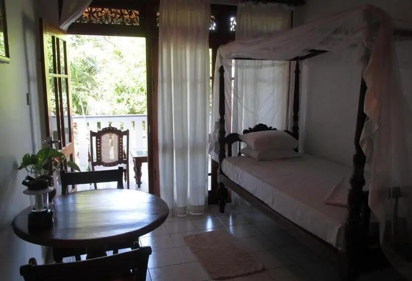 Superior Yhden Hengen Huone, Surf Villa