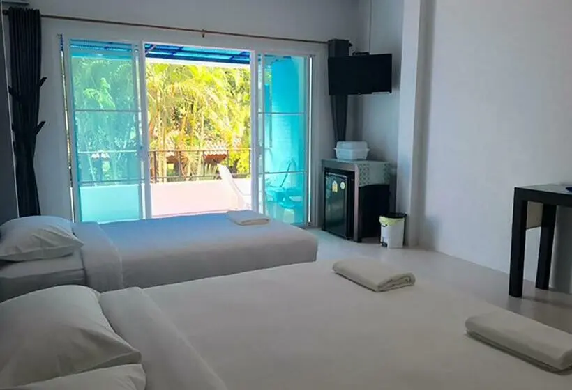 スタンダードトリプルルーム, Ban Krut Resort