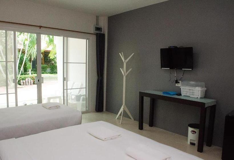 חדר סטנדרט לשלושה, Ban Krut Resort