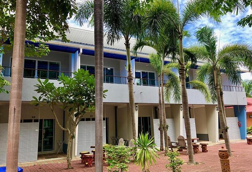 Quarto Quádruplo Estandar, Ban Krut Resort