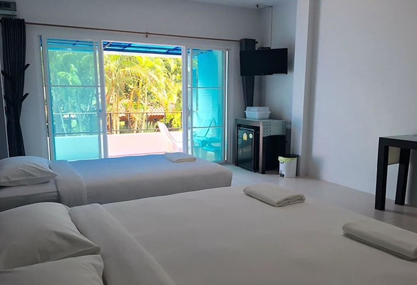 Quarto Triplo Estandar, Ban Krut Resort