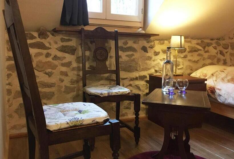 Номер Стандарт Трехместный, Domaine Les Filloux