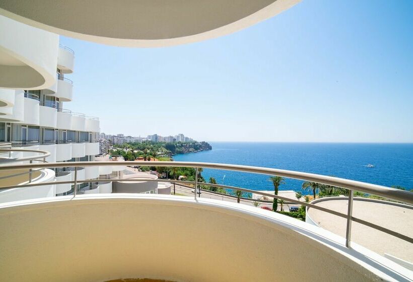 Quarto Triplo Standart, Cender