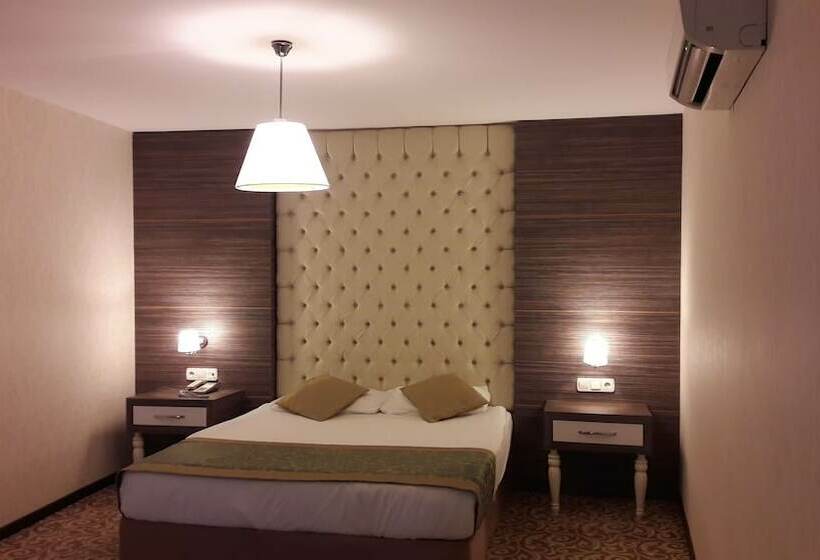 Quarto Familiar, Cender