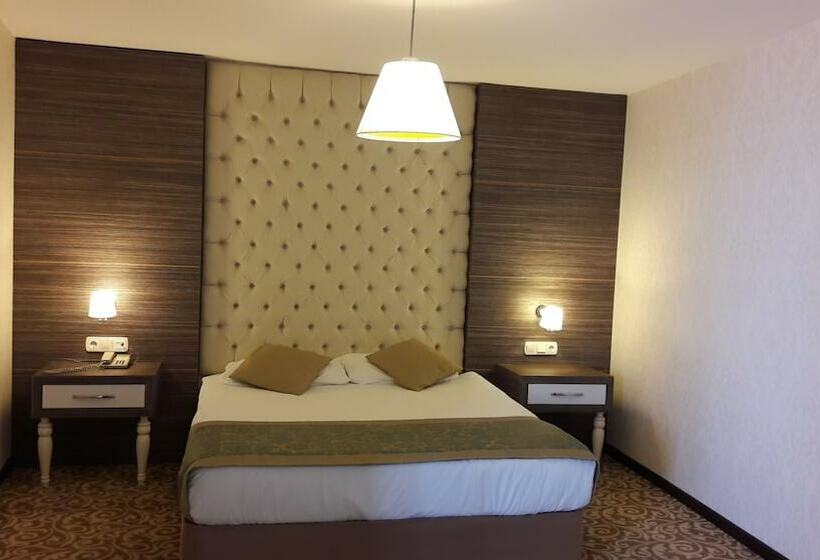 Quarto Familiar, Cender