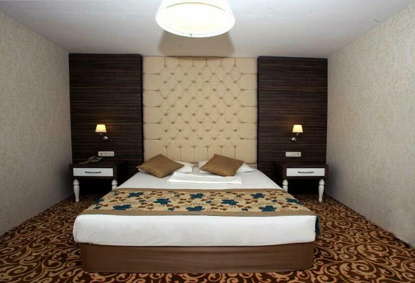 Quarto Familiar, Cender