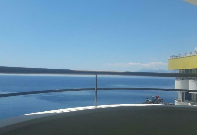 Quarto Triplo Standart, Cender