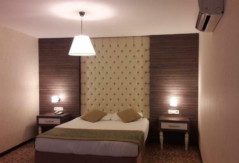 Quarto Familiar, Cender