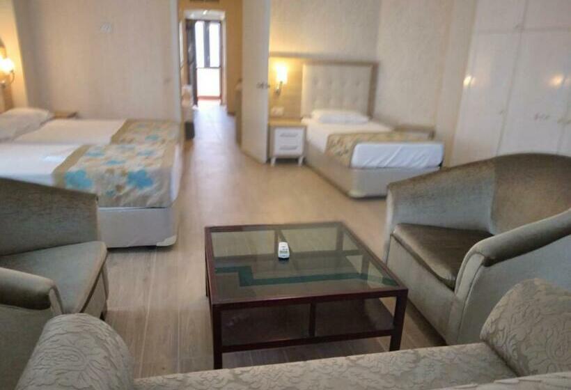 Suite Familiar, Cender