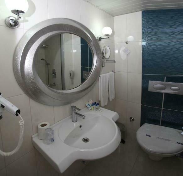 Quarto Triplo Standart, Cender