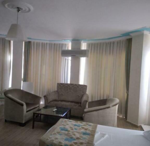 Suite Familiar, Cender