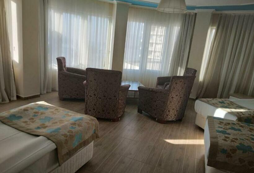 Suite Familiar, Cender