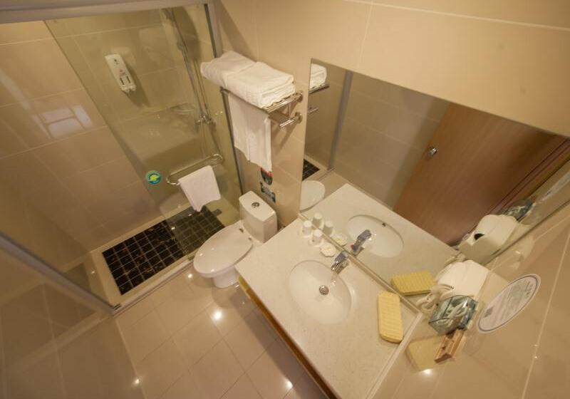 Quarto Triplo Standart, Cender