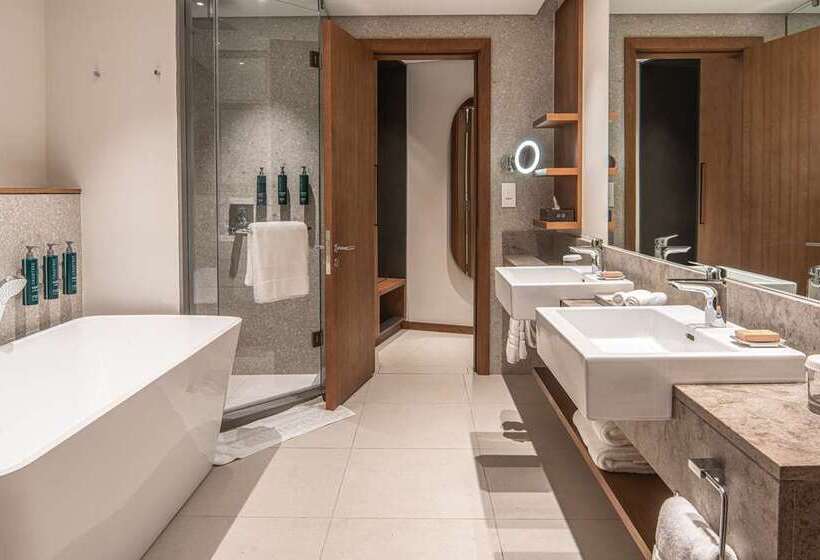 سوییت خانوادگی, Hilton Mauritius Resort & Spa