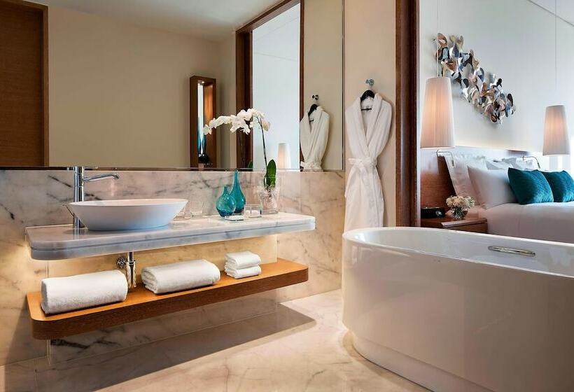 اتاق لوکس با چشمانداز دریا, Jw Marriott Absheron Baku