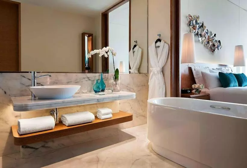 اتاق لوکس با چشمانداز دریا, Jw Marriott Absheron Baku