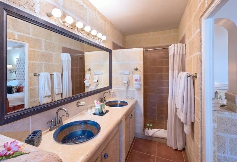 سوئیت جونیور با ماساژ آبی, Little Arches Boutique Hotel   Adults Only