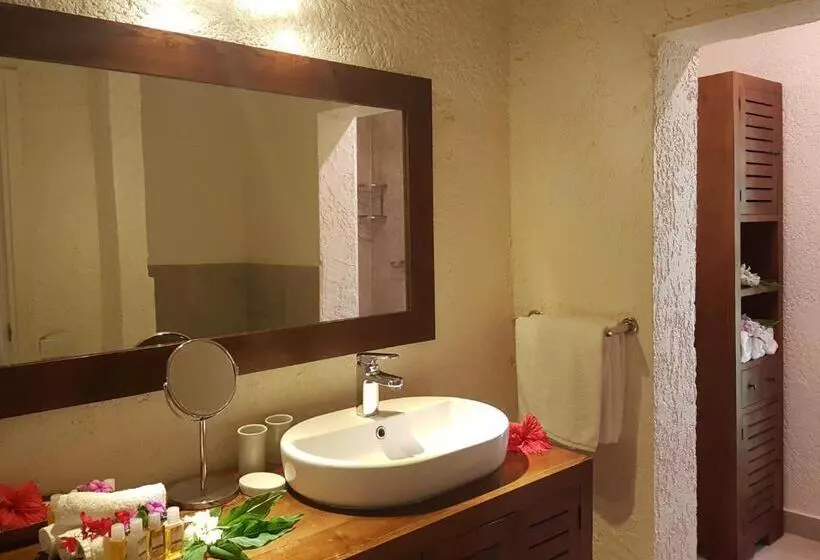 ویلای 2 خوابه, Paradise Cove Resort