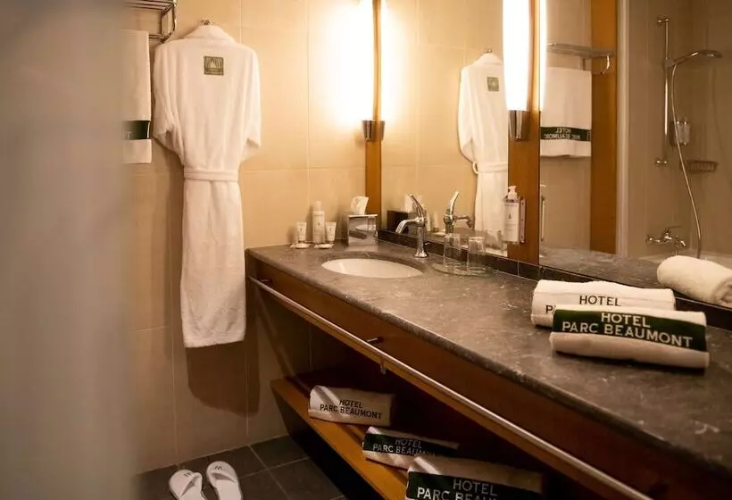 اتاق استاندارد با تخت دوبل برای معلولان, Parc Beaumont & Spa Pau   Mgallery