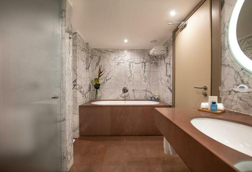 جناح, Port Palace