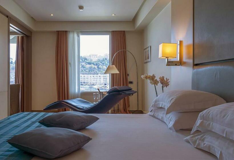 جناح, Port Palace