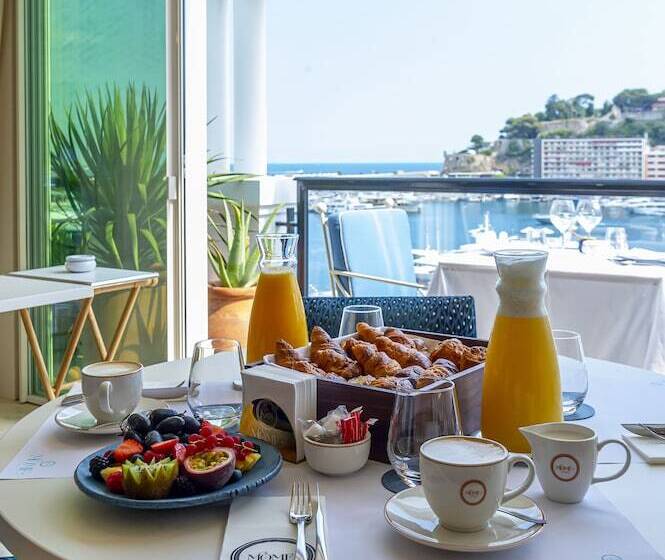 جناح, Port Palace