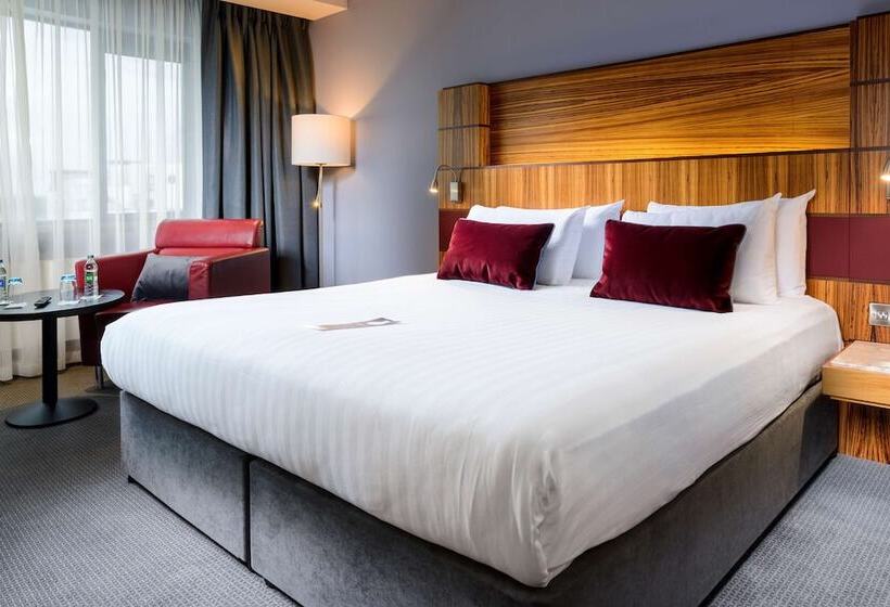 חדר סטנדרט נוף לנהר, Radisson Blu Hotel, Athlone