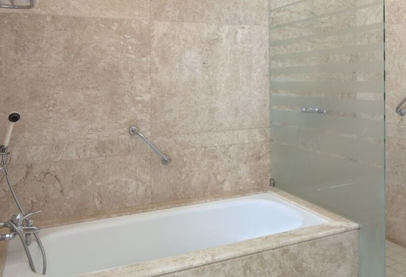 Номер Клуб, Sheraton Asuncion