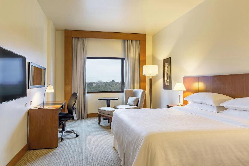 Номер Клуб, Sheraton Asuncion