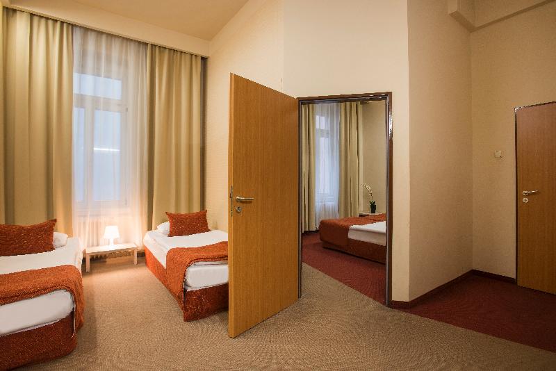 Семейный Номер, Star City