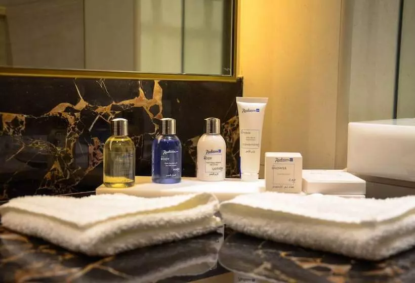 اتاق سوپریور, The Diplomat Radisson Blu Hotel Residence & Spa