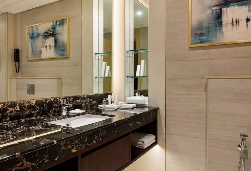 اتاق سوپریور, The Diplomat Radisson Blu Hotel Residence & Spa