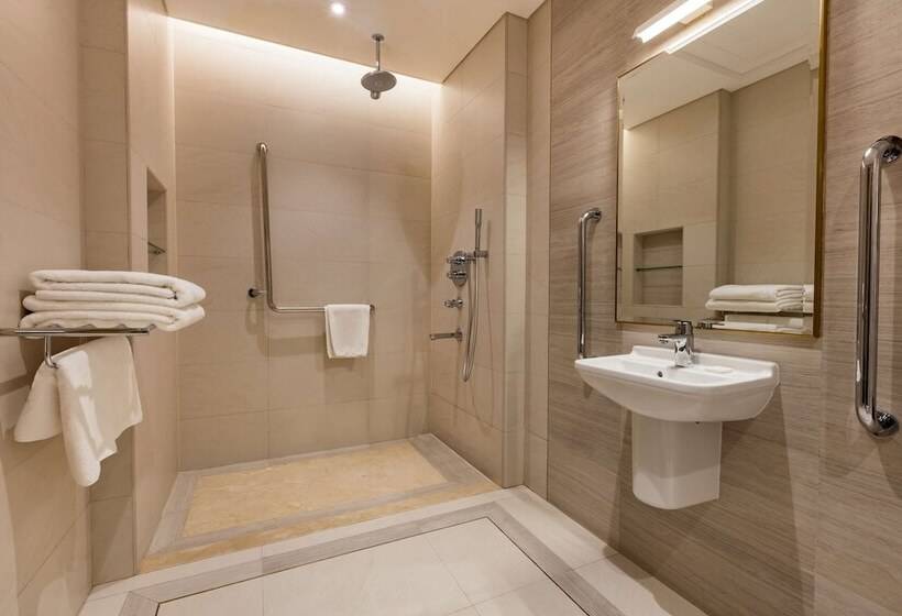 اتاق سوپریور, The Diplomat Radisson Blu Hotel Residence & Spa