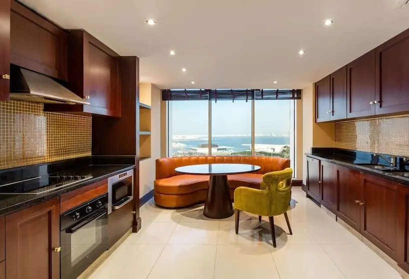 1 Bedroom Penthouse Apartment, The Diplomat Radisson Blu Hotel Residence & Spa