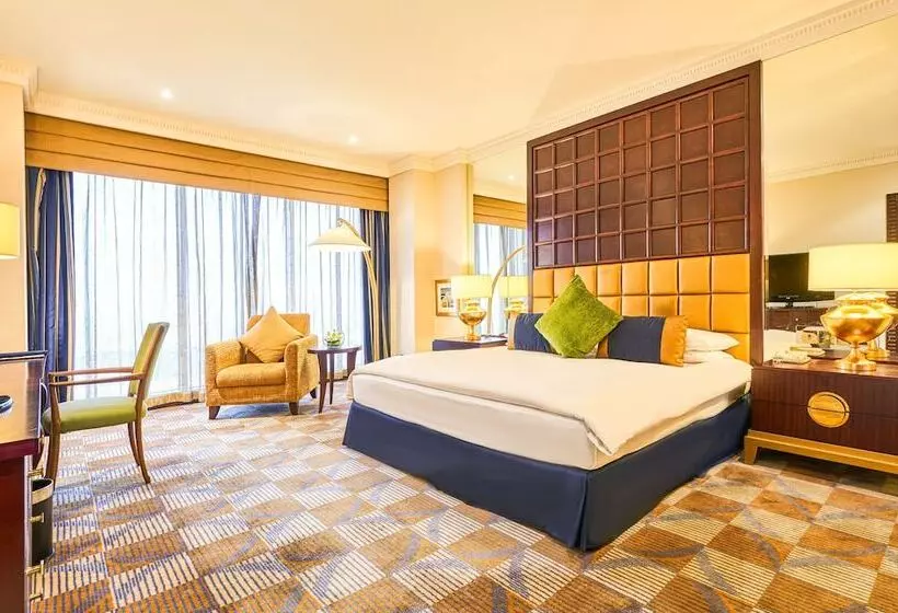 1 Bedroom Penthouse Apartment, The Diplomat Radisson Blu Hotel Residence & Spa