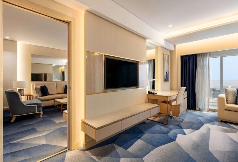 سوییت, The Diplomat Radisson Blu Hotel Residence & Spa