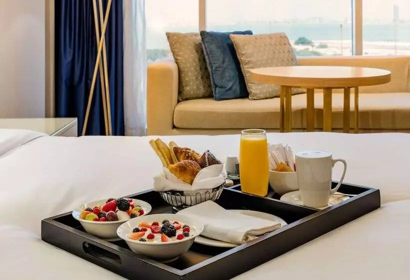 اتاق سوپریور, The Diplomat Radisson Blu Hotel Residence & Spa