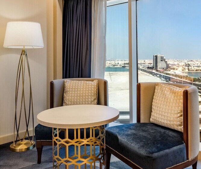 سوییت, The Diplomat Radisson Blu Hotel Residence & Spa