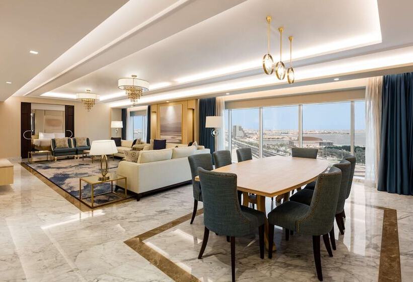 سوئیت رویال, The Diplomat Radisson Blu Hotel Residence & Spa