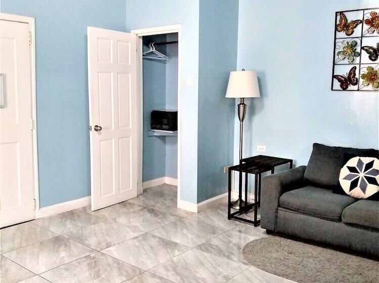 סוויטת ג'וניור, The Great House Inn