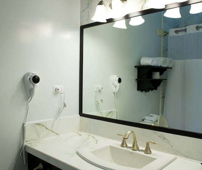 חדר דלוקס, The Great House Inn