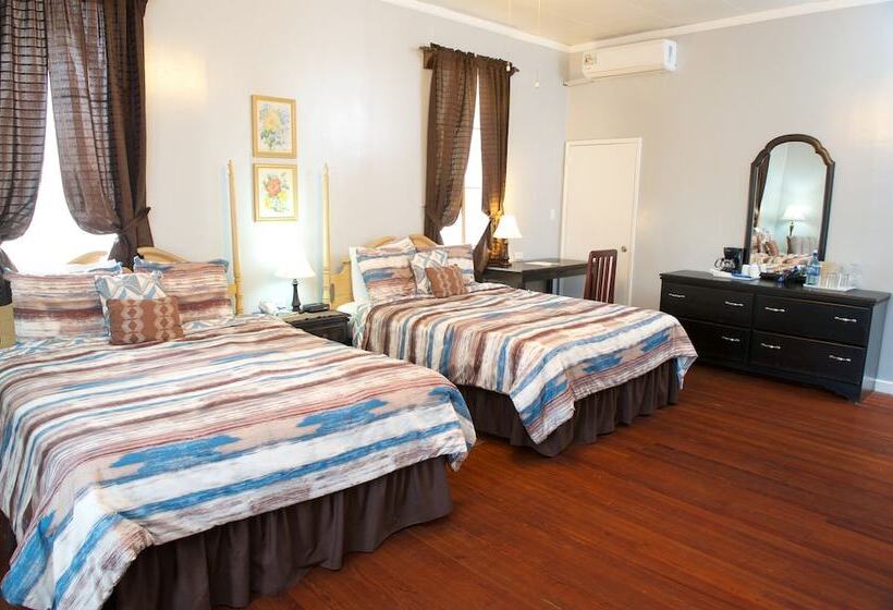 חדר דלוקס, The Great House Inn