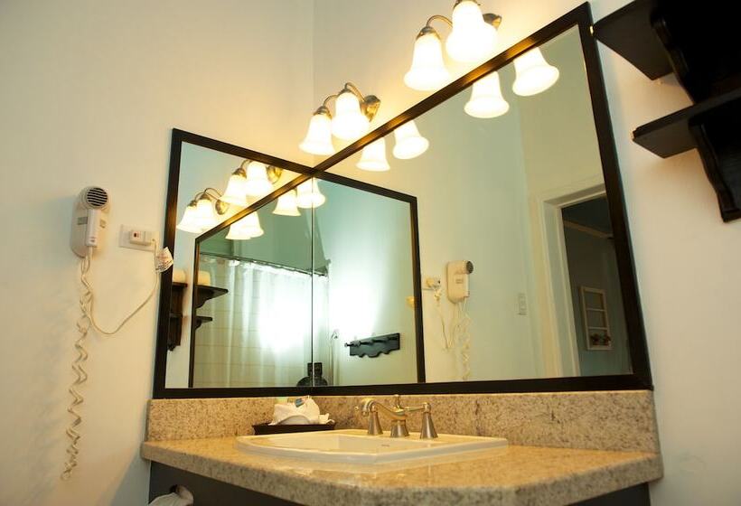 חדר דלוקס, The Great House Inn