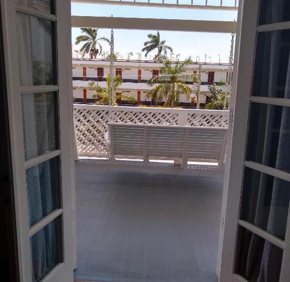 חדר סופריור, The Great House Inn