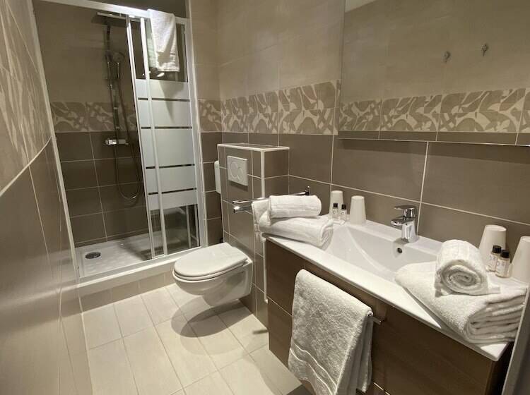 家庭间, Hôtel Les Nations The Originals Boutique Vichy