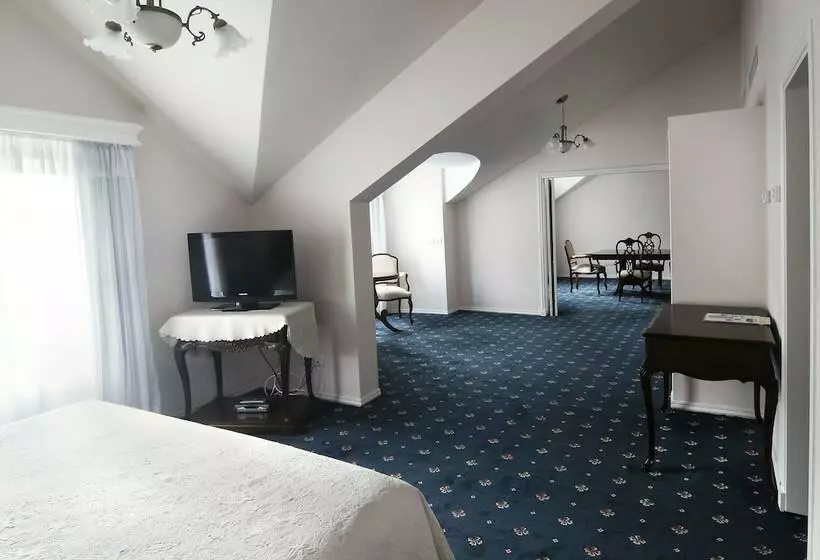 シニアスイート, Parque Hotel Jean Clevers