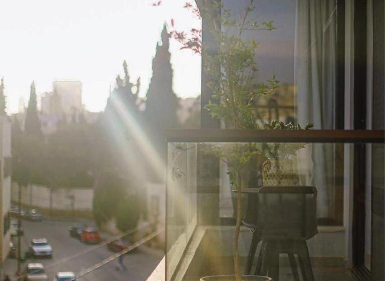 آپارتمان 1 خوابه, Nu Fifty Two